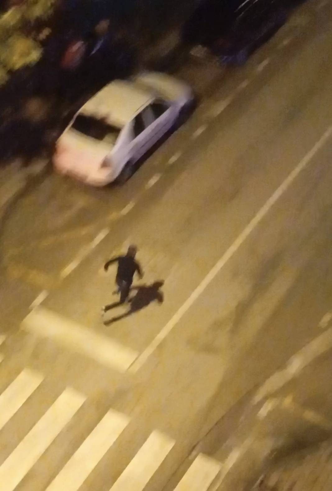 Alkollü sürücü önce araçla sonra koşarak kaçtı: Polis havaya defalarca ateş açtı, yine durmadı 6